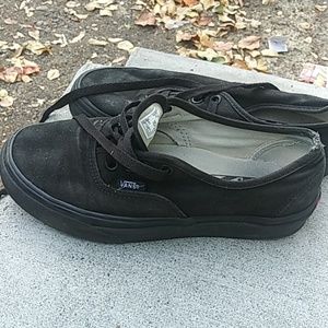 black vans size 5
